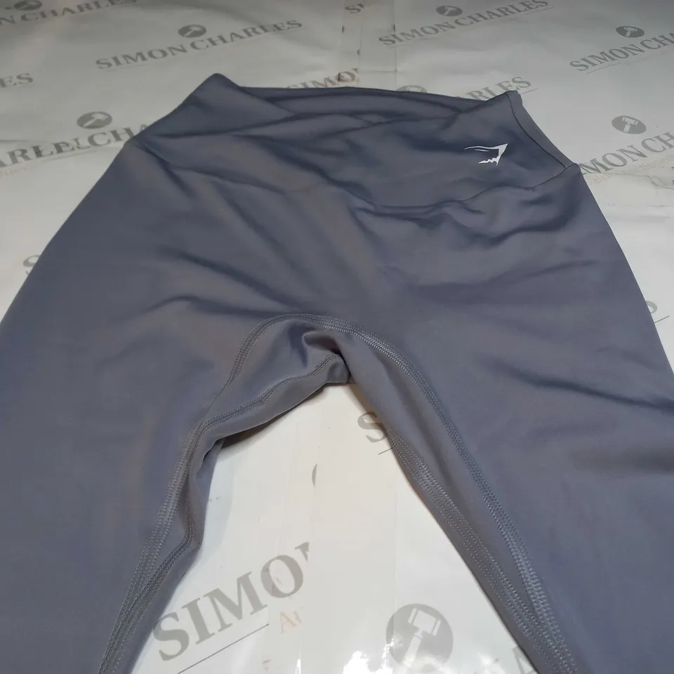 GYMSHARK LEGGING PANTS IN SILVER - SMALL