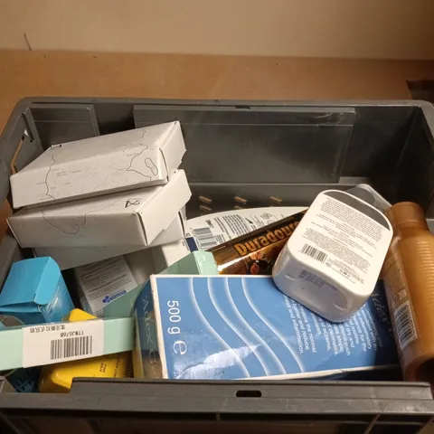 BOX OF APPROXIMATELY 10 ASSORTED BEAUTY PRODUCTS INCLUDING ADEX GEL, LIP MASK AND SUPREME TAN EXTENDER