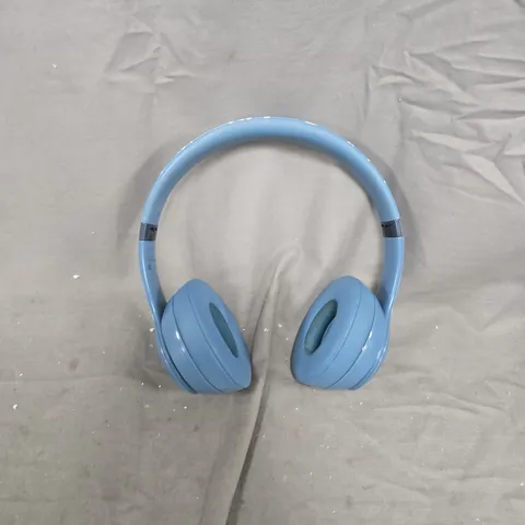 BEATS SOLO 4 HEADPHONES IN BLUE
