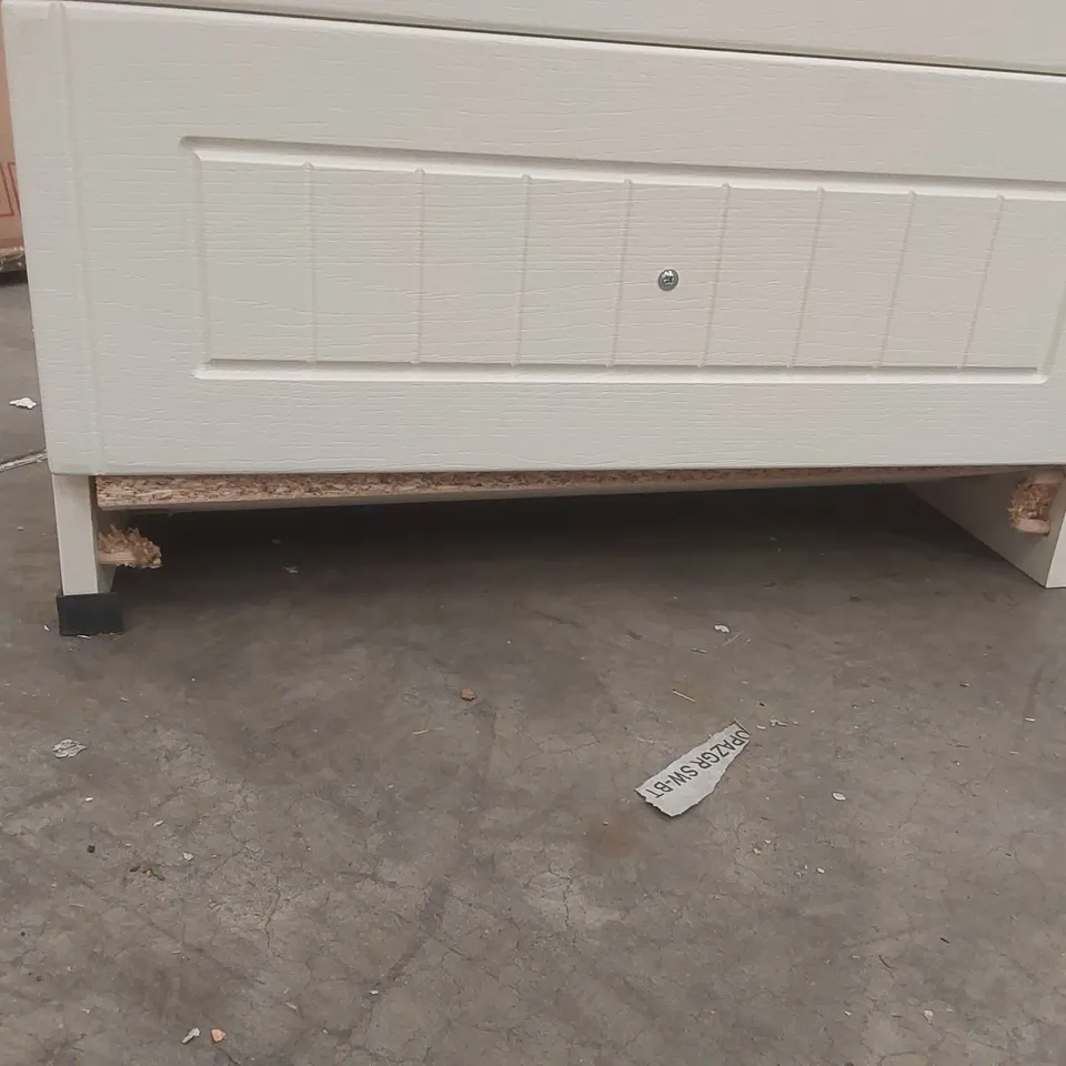 WARWICK CREAM AND OAK 4 DRAWER MIDI CHEST COLOUR: CREAM AND OAK