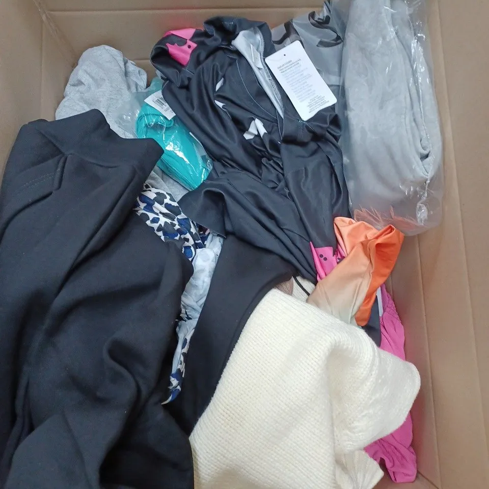 BOX OF APPROXIMATELY 15 ASSORTED CLOTHING ITEMS TO INCLUDE SHEIN TOP, WOOL SOCKS, COOL MAX T-SHIRT ETC