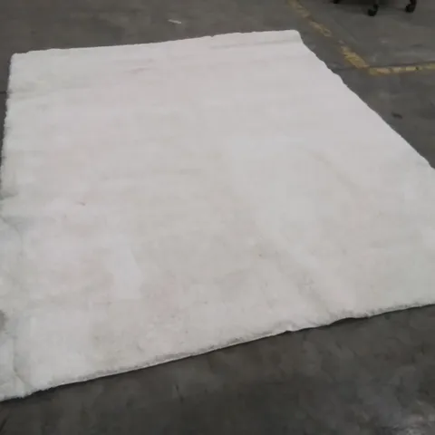 QUALITY DESIGNER AREA RUG - APPROXIMATELY 250X180CM