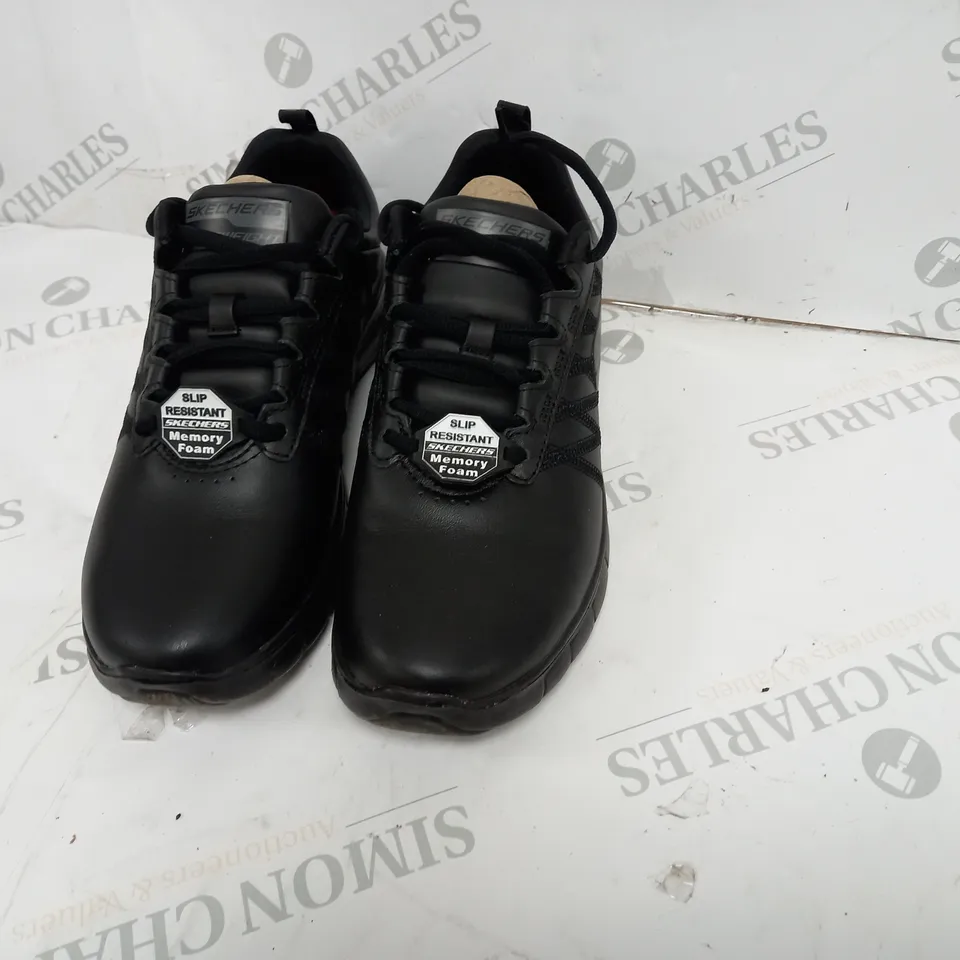 SKECHERS WORK SLIP RESISTANT BLACK SIZE 6