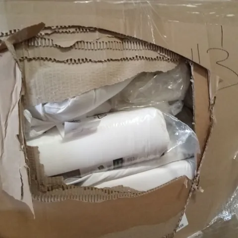 PALLET CONTAINING A LARGE QUANTITY OF BEDDING PRODUCTS