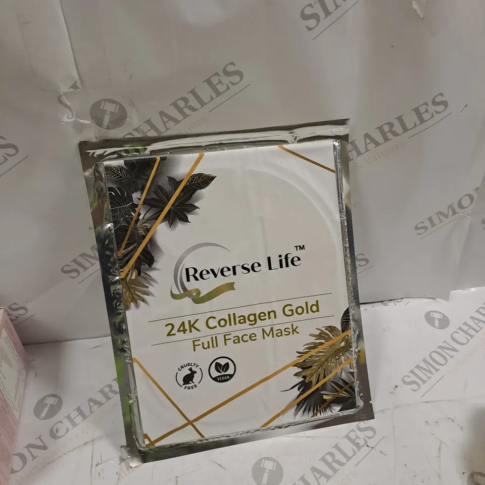 BOX OF ASSORTED ITEMS TO INCLUDE DREYER DOTS, BRUSHES, FACE MASKS, WAX MELTS ETC