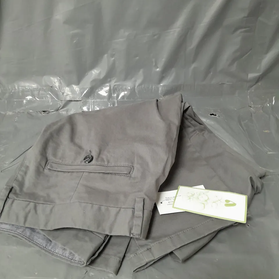 EVERYDAY SLIM CHINO TROUSER - CHARCOAL - 32