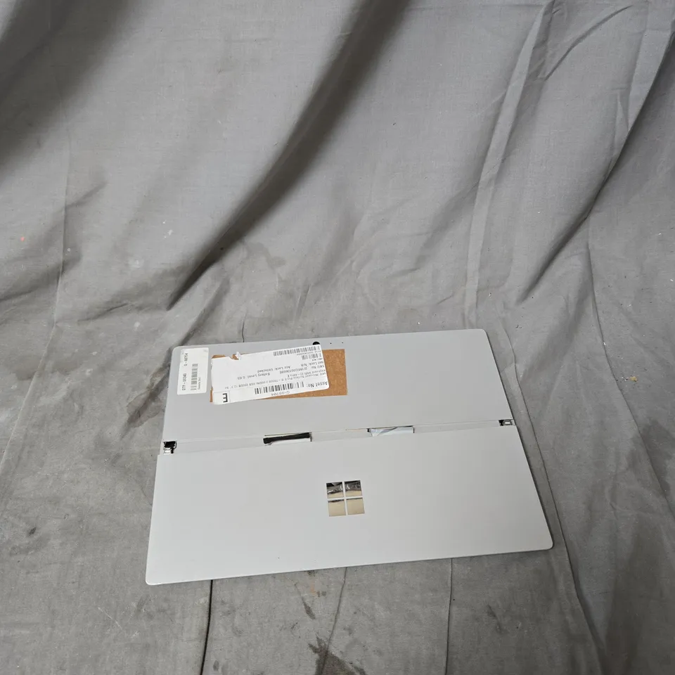 MICROSOFT SURFACE PRO 5 TABLET WITH KEYBOARD DOCK – 12.3" DISPLAY, I5-7300U, 8GB RAM, 256GB SSD - DAMAGE TO BACK