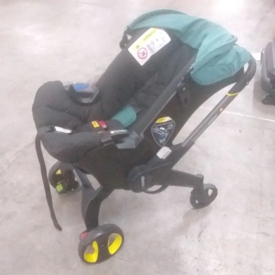 BOXED DOONA CAR SEAT & STROLLER
