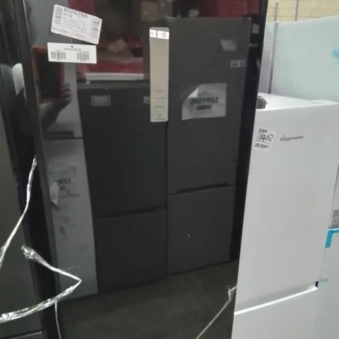 SAMSUNG 6FT TALL FREEZER IN BLACK (DOOR BROKEN) - UNPROCESSED RAW RETURN
