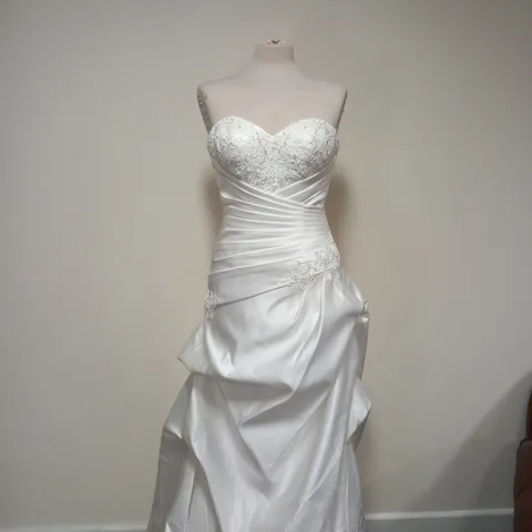 BERKETEX EMILY FOX WHITE & PEARL WEDDING DRESS - SIZE 10