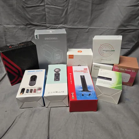 APPROXIMATELY 12 ASSORTED ELECTRICAL ITEMS TO INCLUDE ALL-IN-ONE SECURITY CENTER, INFRARED THERMOMETER, HEARING DEVICE, ETC