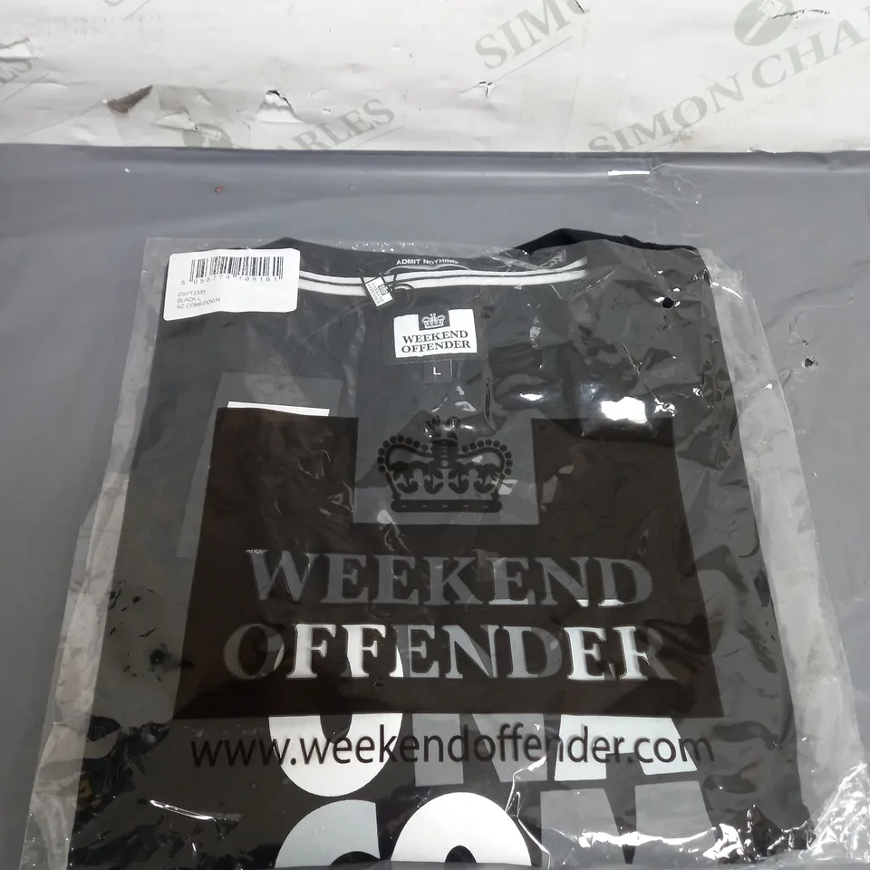 BAGGED WEEKEND OFFENDER T-SHIRT SIZE L