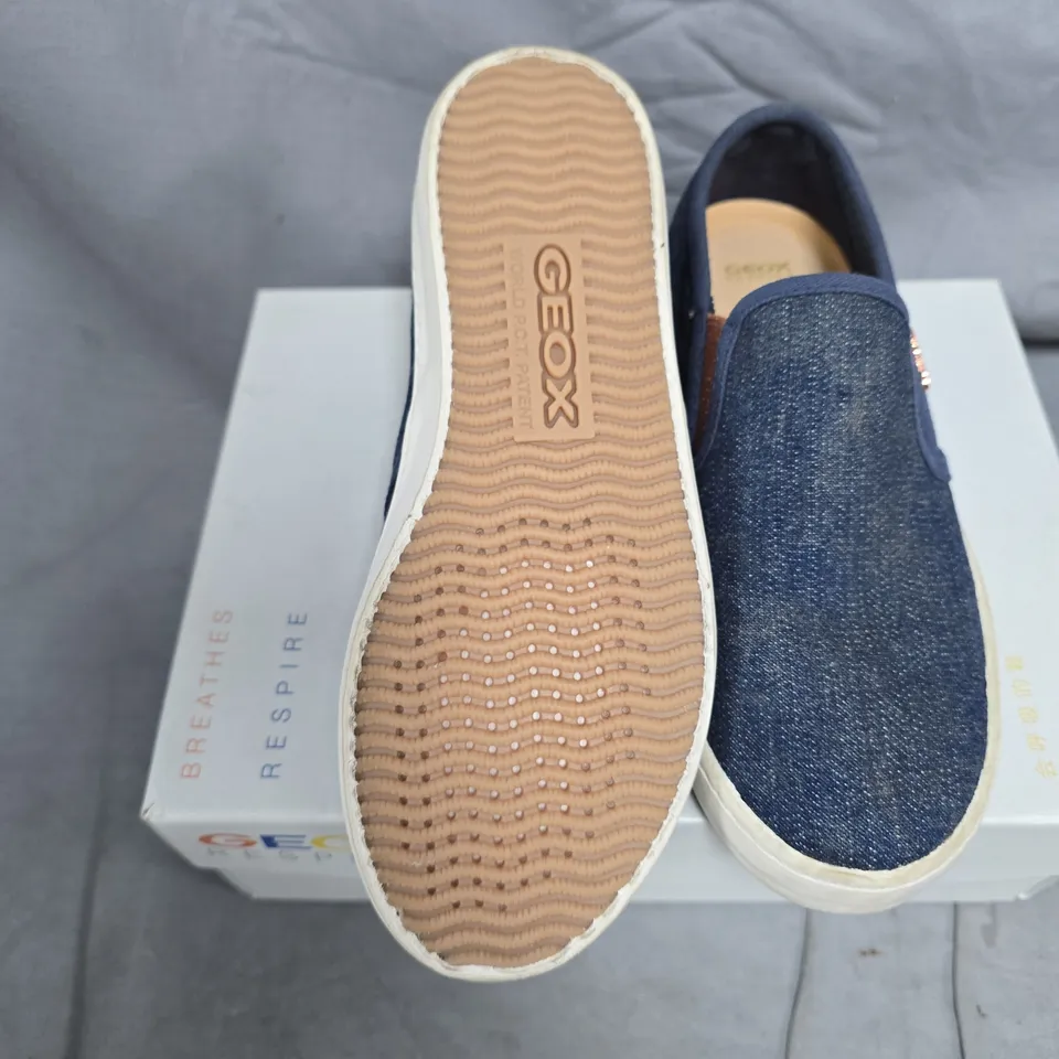 GEOX RESPIRA KIWI JEANS DENIM SLIP-ON SHOES – KIDS, EU 33 (US 2)