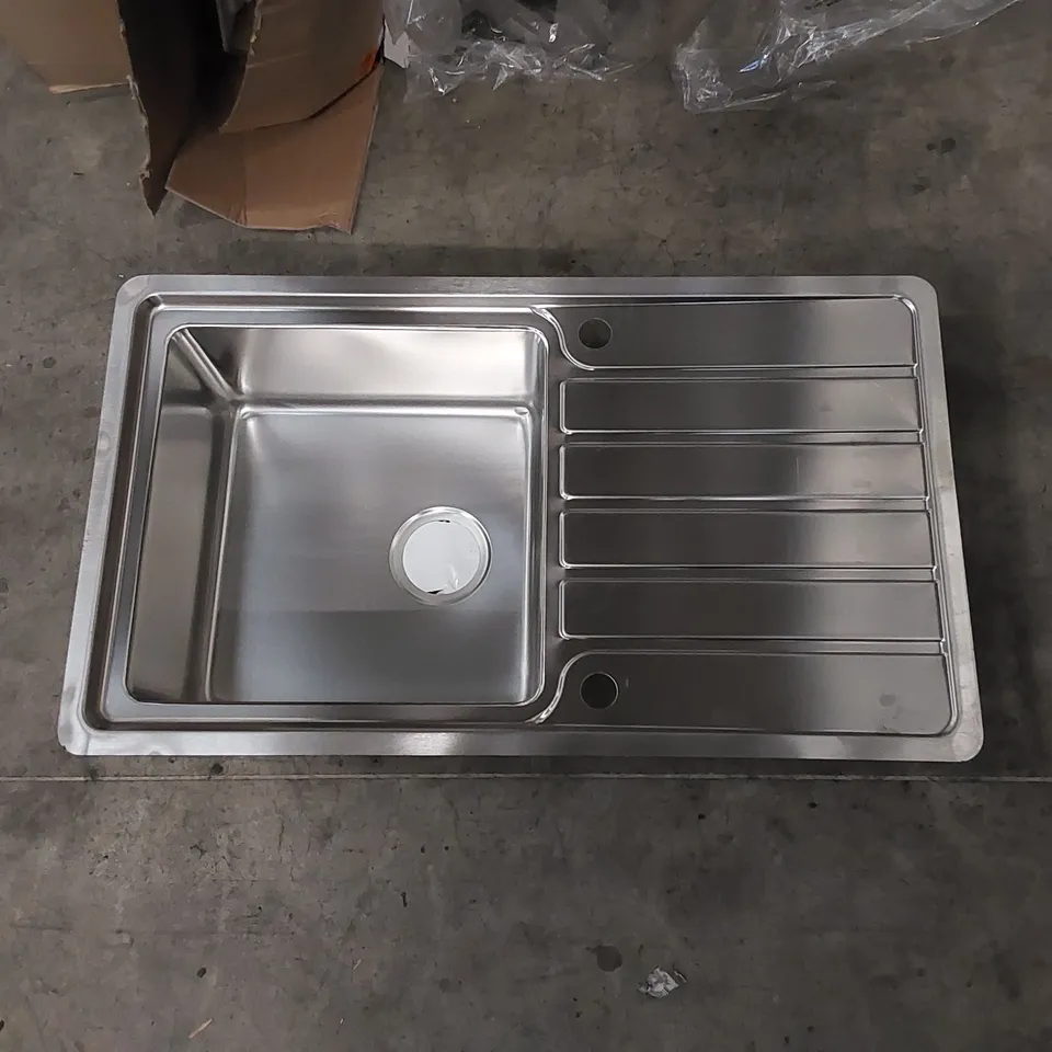 BRUSHED STAINLESS STEEL 1-BOWL SINK AND DRAINER 