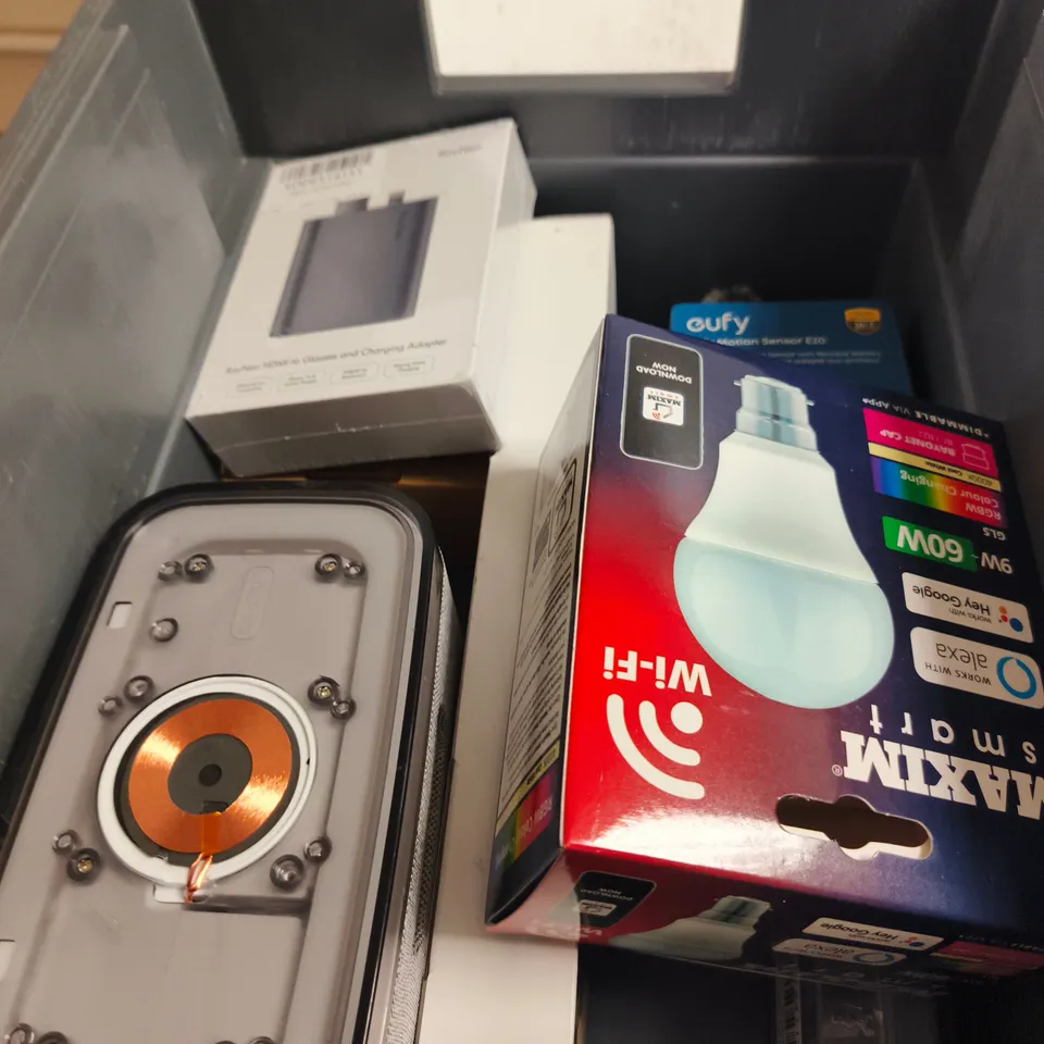 APPROXIMATELY 10 ASSORTED ITEMS INCLUDING BLUKAR LED HEADLAMP AND 50KG LUGGAGE SCALE