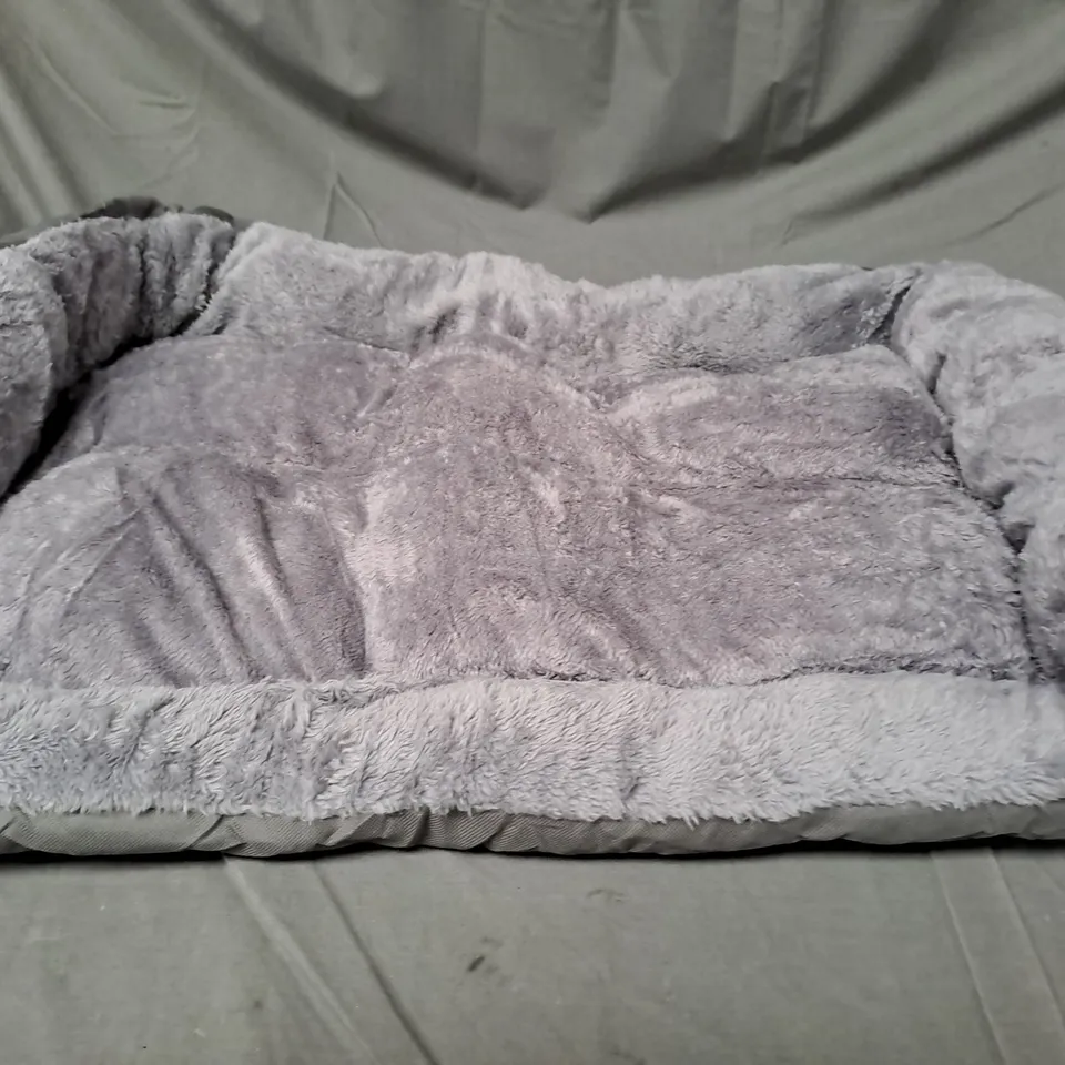 GREY FUR EFFECT PET BED- APPROX 70 X 50CM