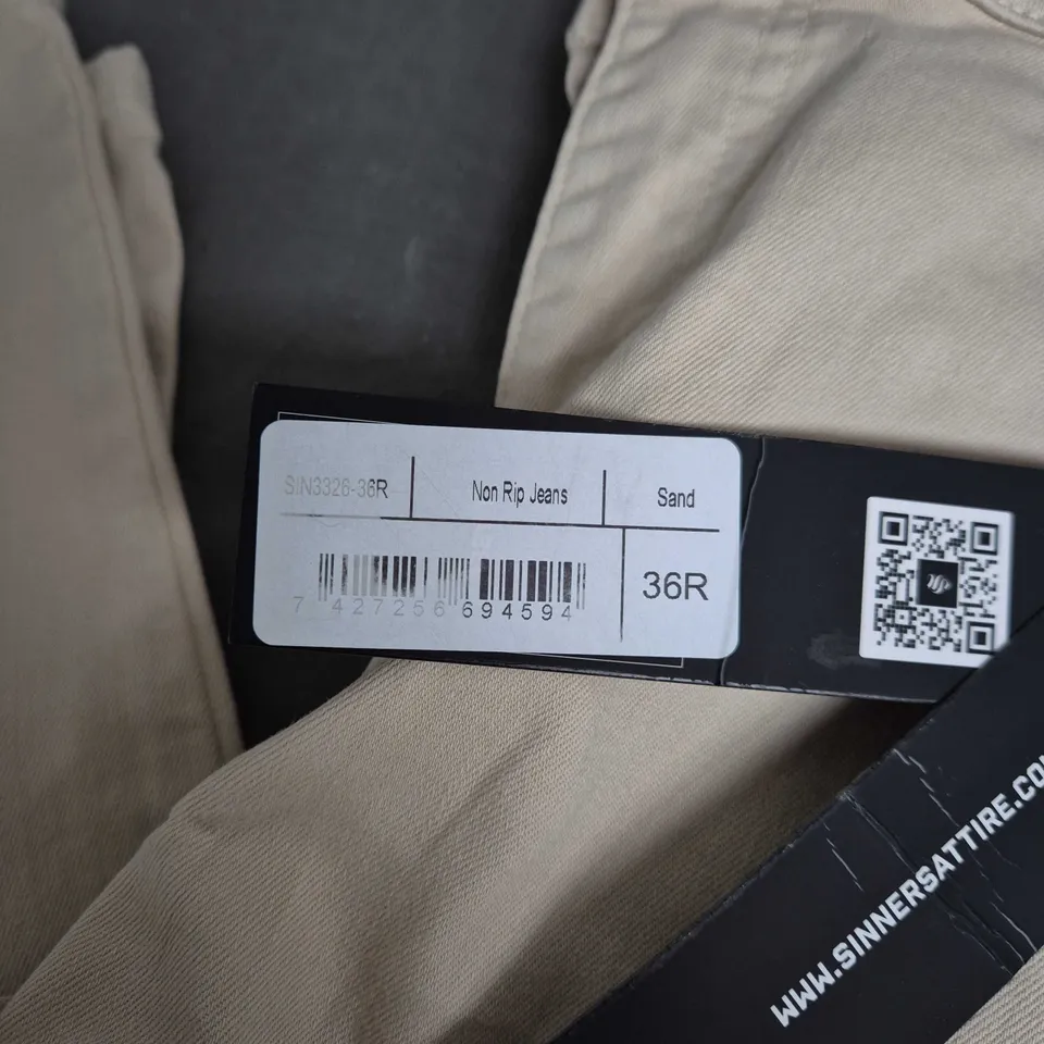 SINNERS ATTIRE NON-RIP JEANS – SAND, UK 36R