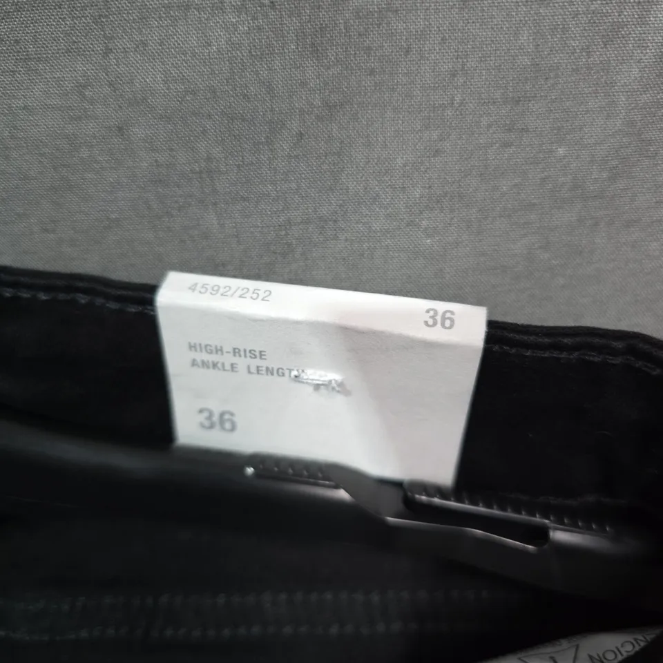 ZARA HIGH-RISE ANKLE JEANS – WOMEN’S, BLACK, UK 8 (EU 36)