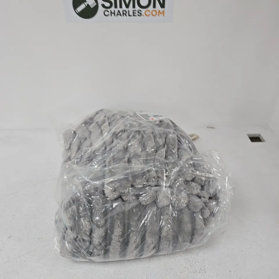 OAKLEY GREY DOUBLE BEDDING SET