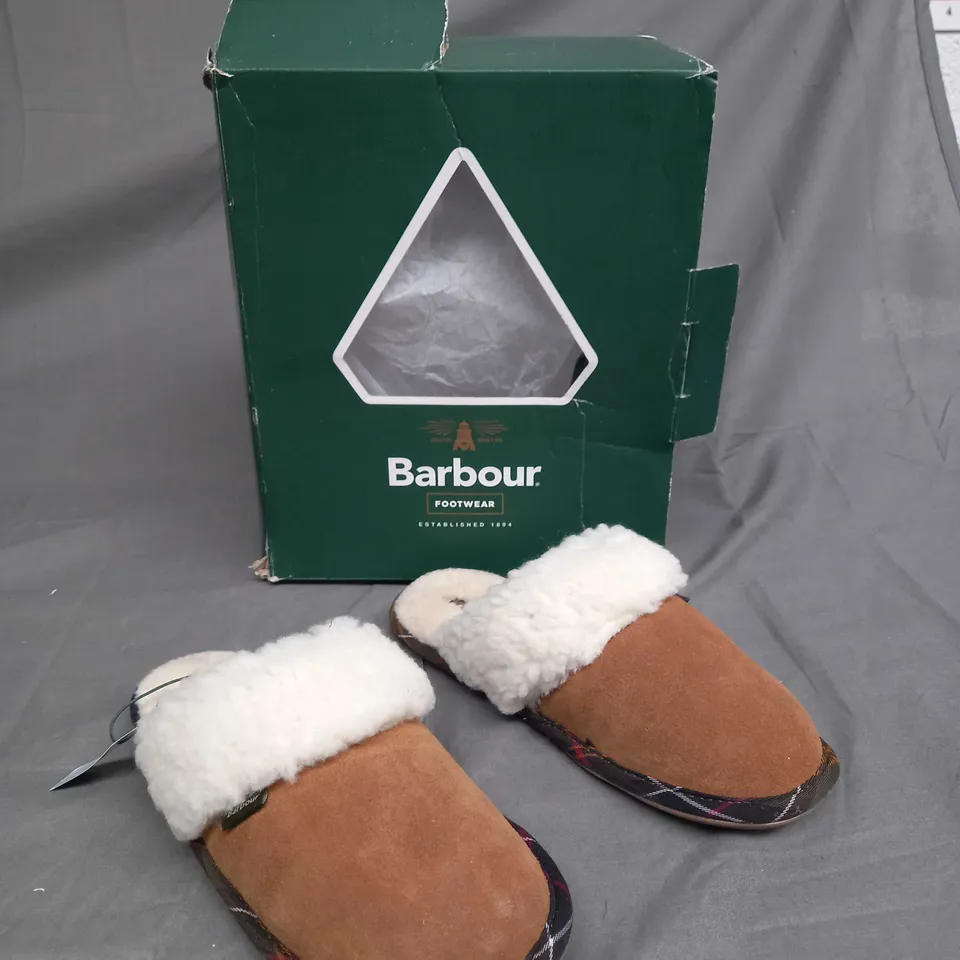 BOXED PAIR OF BARBOUR LYDIA MULE CAMEL SUDE V2 UK 6