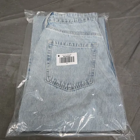 BAGGED HOLLISTER JEANS IN WASHED SKY BLUE - 4-L