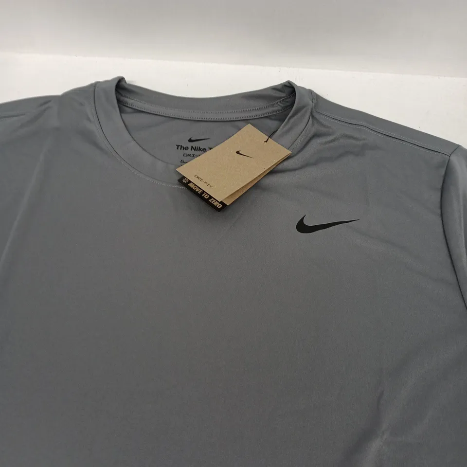 NIKE MEN'S TRAINING T-SHIRT – GREY - XL