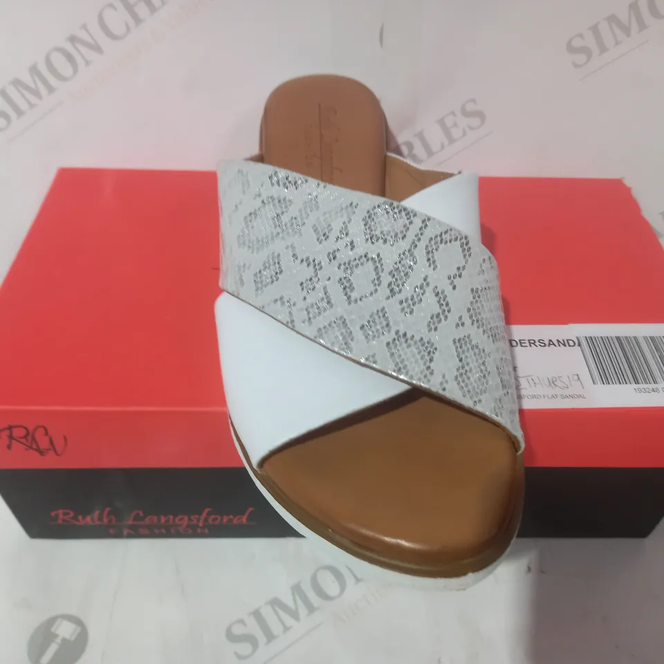BOXED PAIR OF RUTH LANGSFORD LEATHER SANDALS IN WHITE SIZE 7