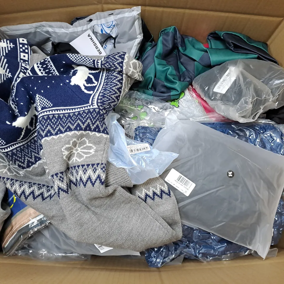 BOX OF APPROXIMATELY 20 ASSORTED CLOTHING ITEMS TO INCUDE - DRESS, JUMPERS , T-SHIRTS , TROUSERS,ECT 