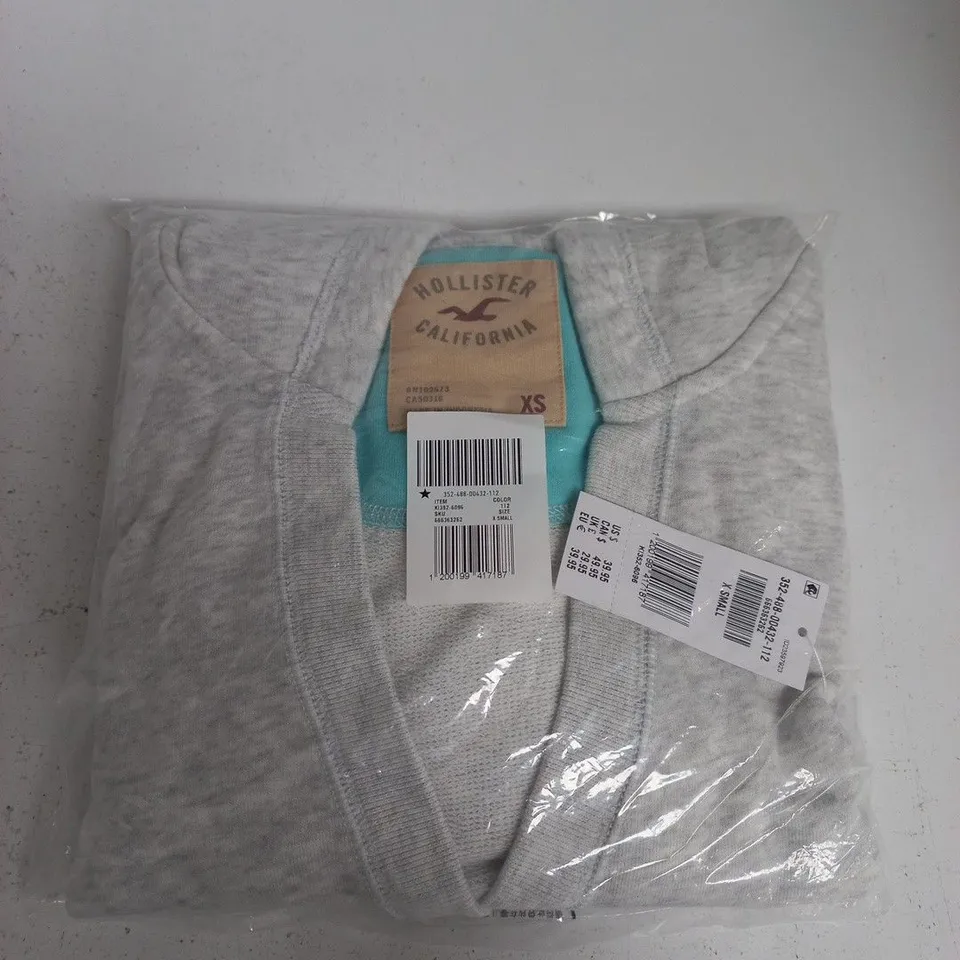 BAGGED HOLLISTER EASY V-NECK HOODIE IN GREY - XS