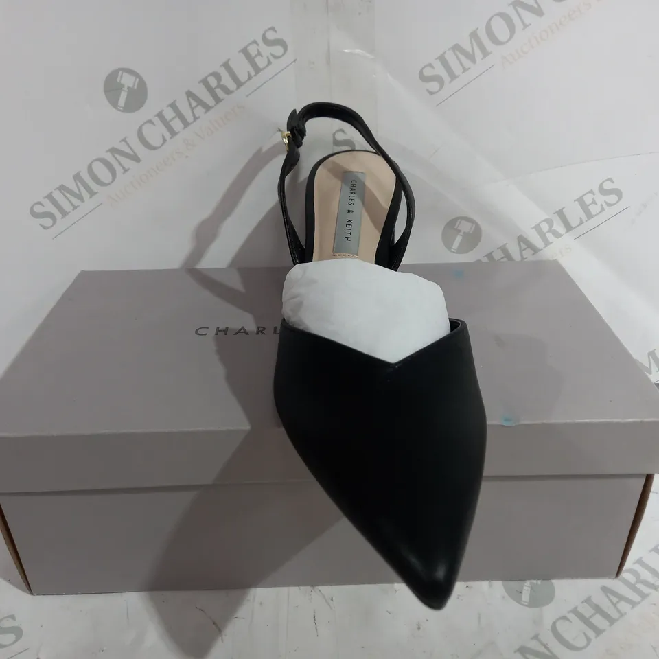 BOXED CHARLES & KEITH CK1-60920241 PLATFORM BLACK OPEN TOE SHOE - SIZE 39