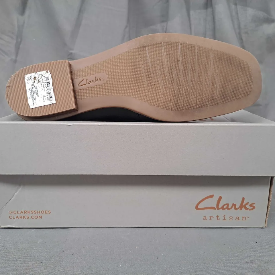 BOXED PAIR OF CLARKS SARAFYNA IRIS SHOES IN BLACK UK SIZE 4