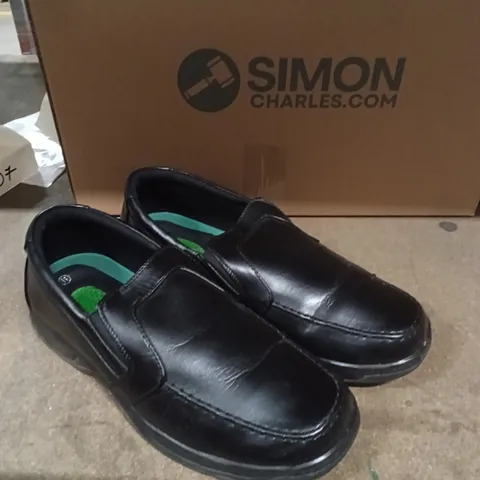 MEN'S BLACK LEATHER SLIP-ON SHOES – UK 11
