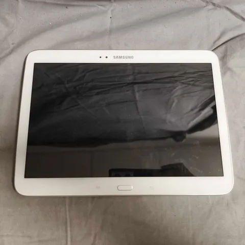 SAMSUNG TABLET – WHITE