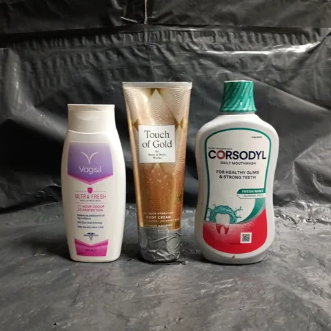 APPROXIMATELY 20 ASSORTED COSMETIC ITEMS TO INCLUDE CORSODYL, VAGISIL, ETC - COLLECTION ONLY