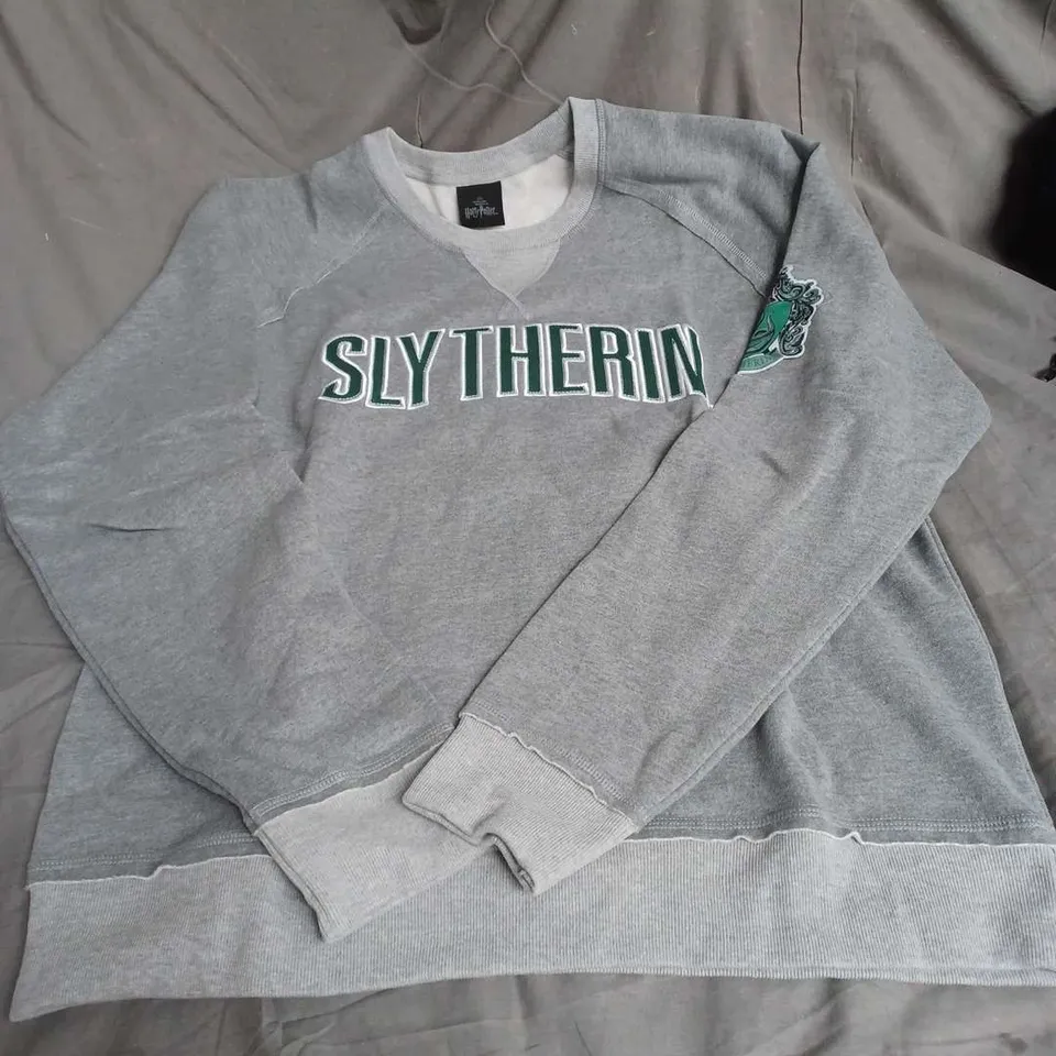 HARRY POTTER SLYTHERIN CREW NECK SWEATER IN GREY SIZE XL