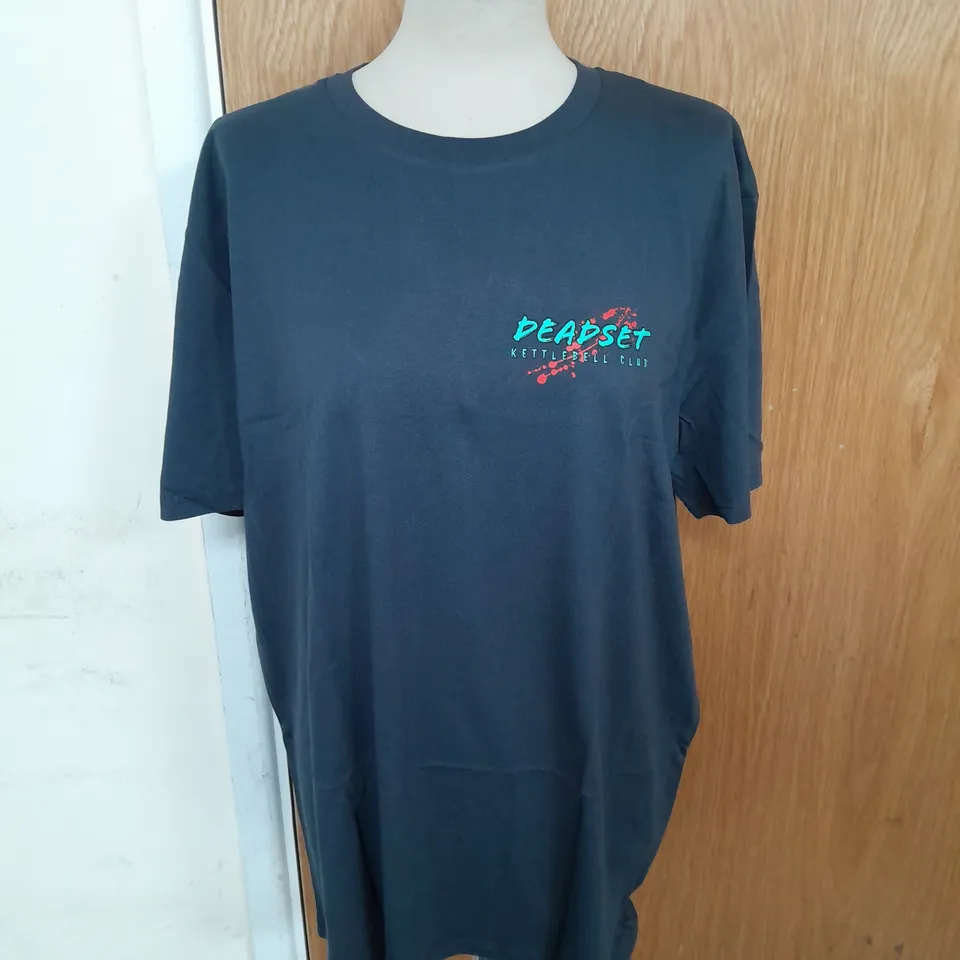 DEADSET KETTLEBELL CLUB SOFT GRAPHIC TEE IN DARK GREY SIZE XXL