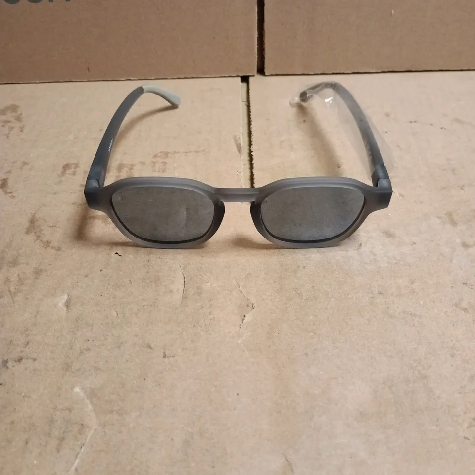 KYLOE IN THE WILD SUNGLASSES MOONMIST BOXED