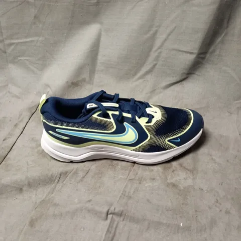 NIKE COSMIC RUNNER RUNNING SHOES – NAVY WITH LIME ACCENTS SIZE 5.5