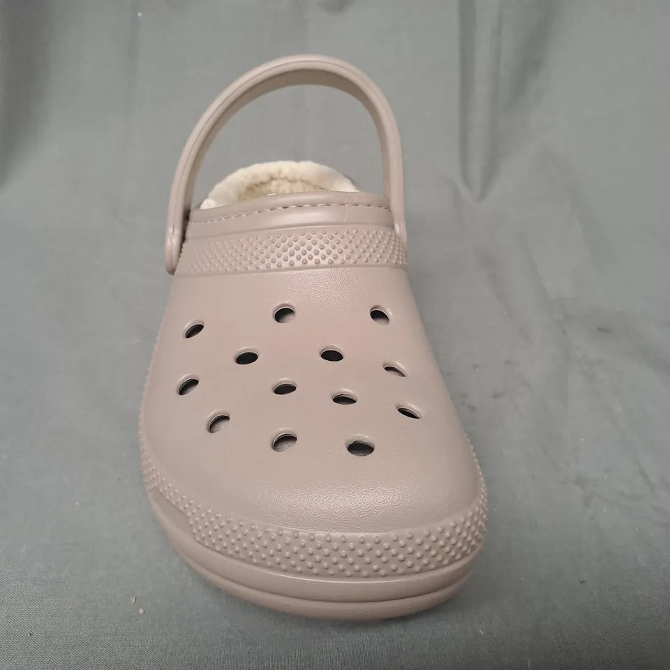 PAIR OF CROCS CLASSIC LINED CLOGS IN TAUPE UK SIZE M6/W7