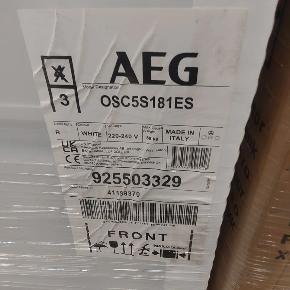 AEG OSC5S181ES LOW FROST INTEGRATED FRIDGE FREEZER, SLIDING HINGE, 70/30 RRP £500