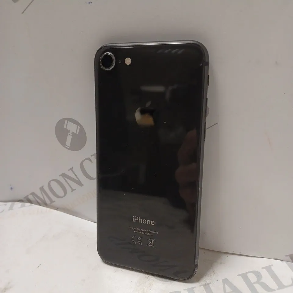 IPHONE 8 IN BLACK