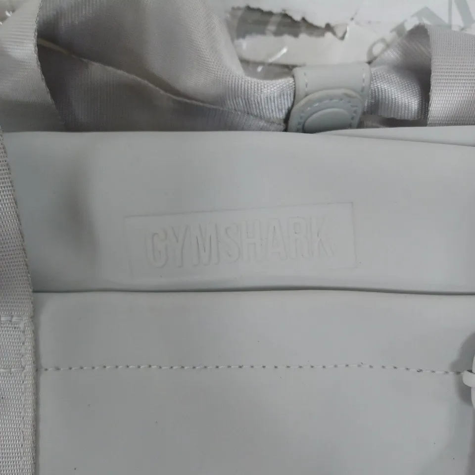GYMSHARK BAG IN GREY