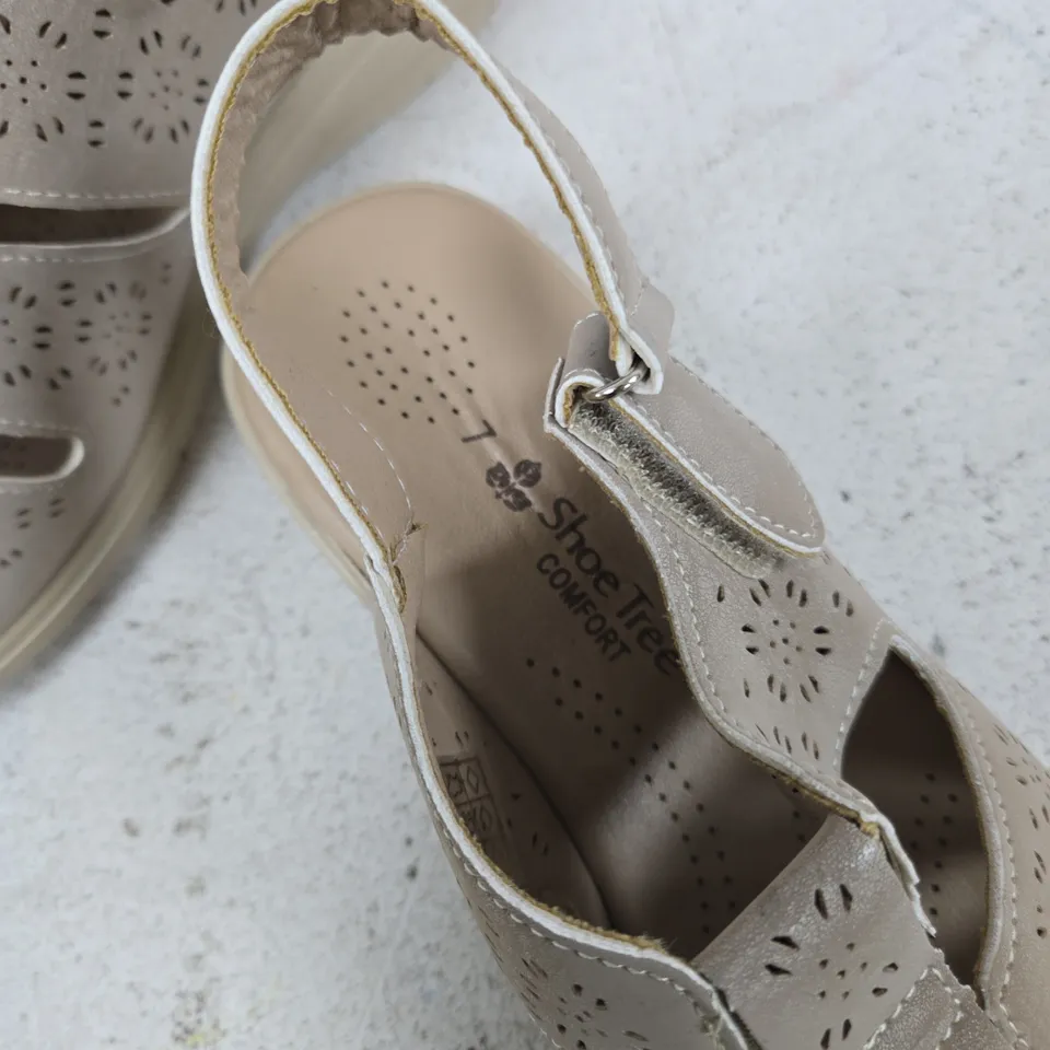 SHOE TREE COMFORT CATANIA SANDALS – BEIGE, UK 7