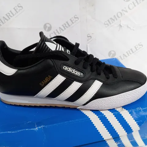 BOXED PAIR OF ADIDAS SAMBA BLACK TRAINERS SIZE 9