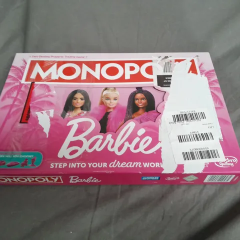 MONOPOLY BARBIE BOARD GAME 