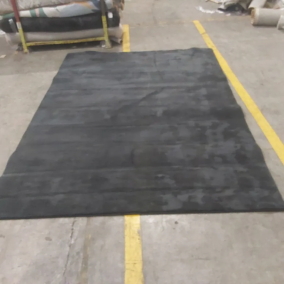 QUALITY DESIGNER FLUFFY RUG - APPROXIMATELY 288 x 200cm