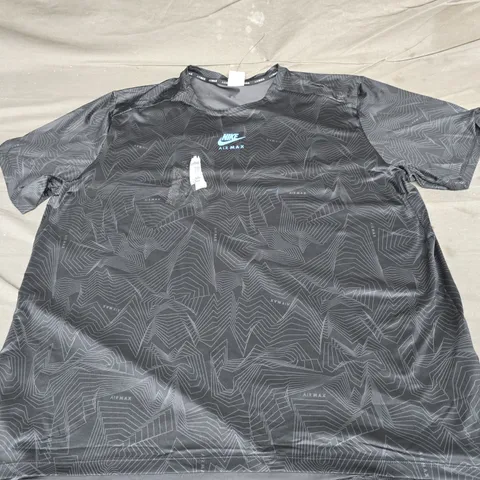 NIKE AIR MAX BLACK/BLUE T-SHIRT - UK SIZE XXL