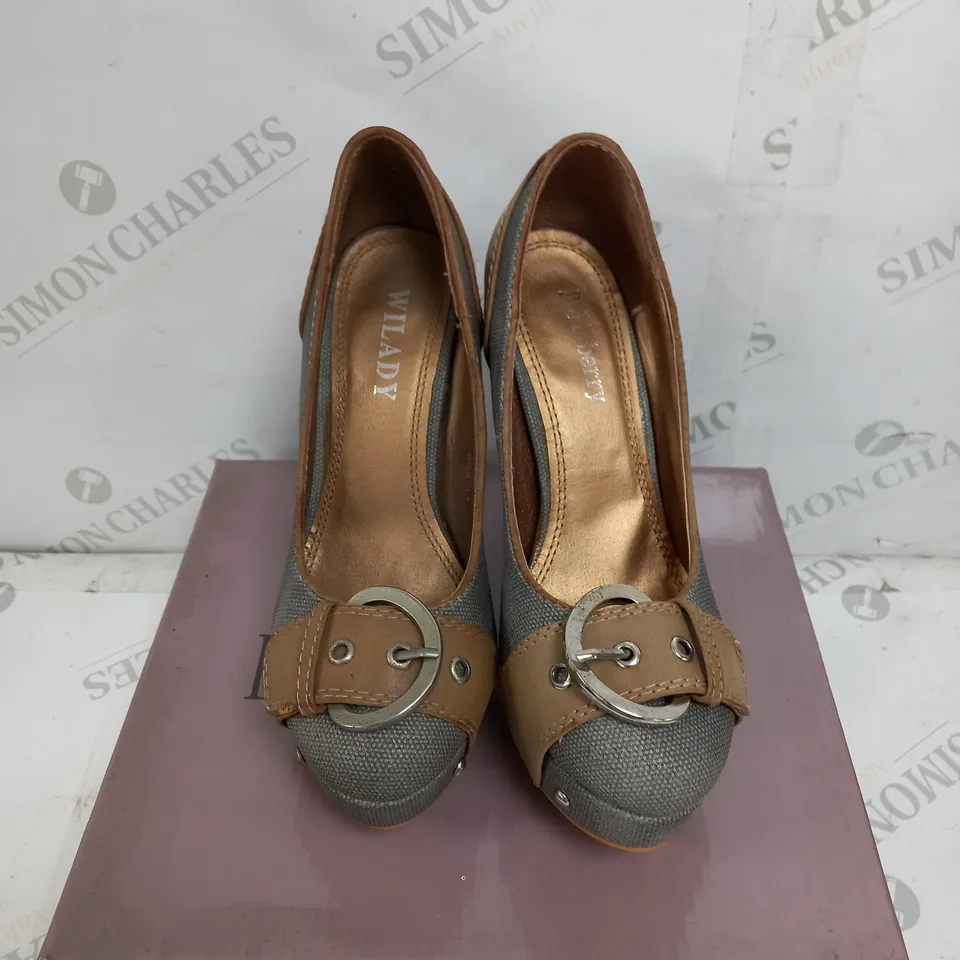 5 BOXED PAIRS OF DOLI-BERRY PLATFORM HEEL SHOES IN DEEP GREY VARIOUS SIZES TO INCLUDE SIZES 36, 37, 38