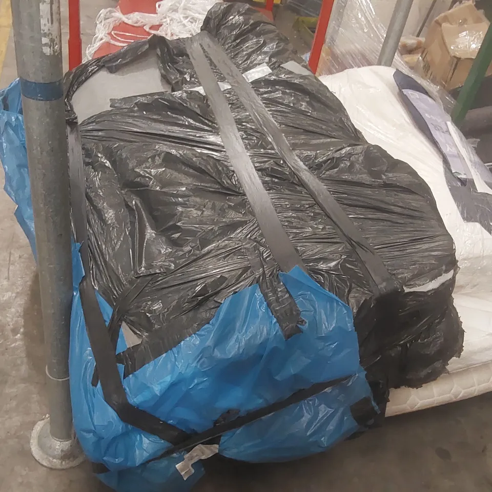 2x ASSORTED MATTRESS TOPPERS AND 1x MATTRESS, METAL STILLAGE NOT INCLUDED