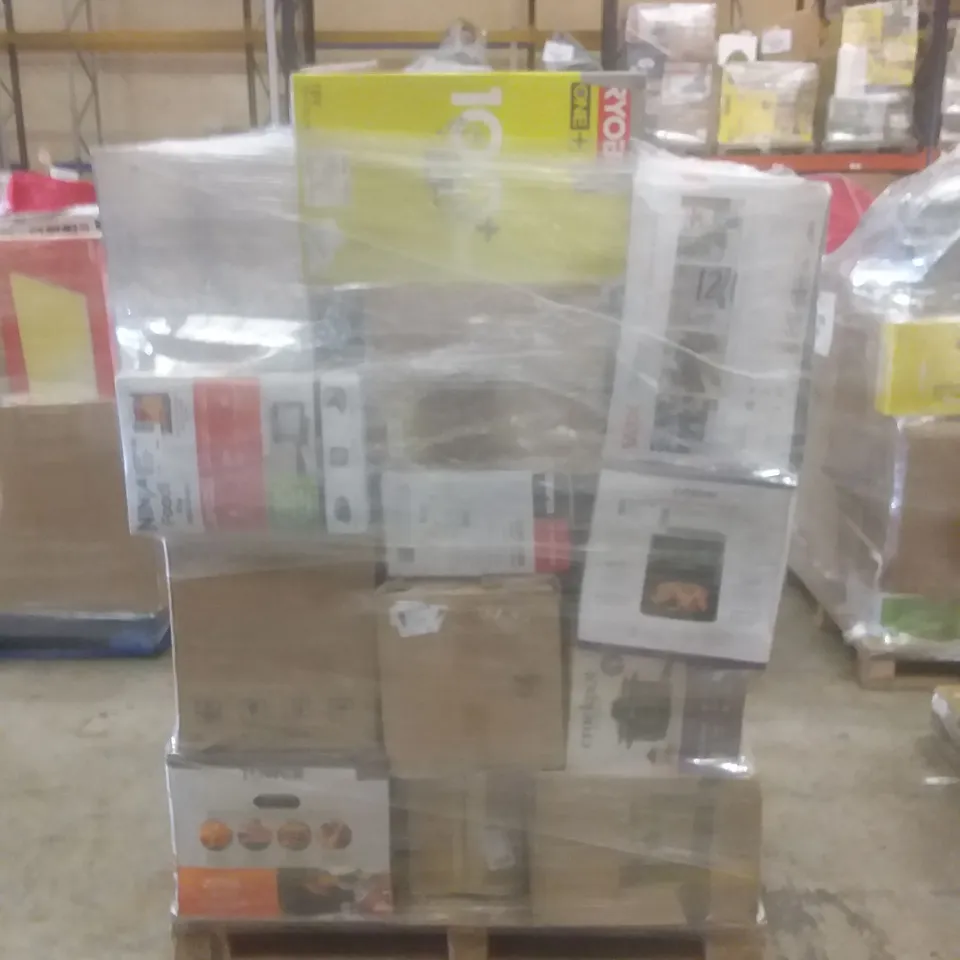 PALLET OF APPROXIMATELY 30 UNPROCESSED RAW RETURN HOUSEHOLD AND ELECTRICAL GOODS TO INCLUDE;